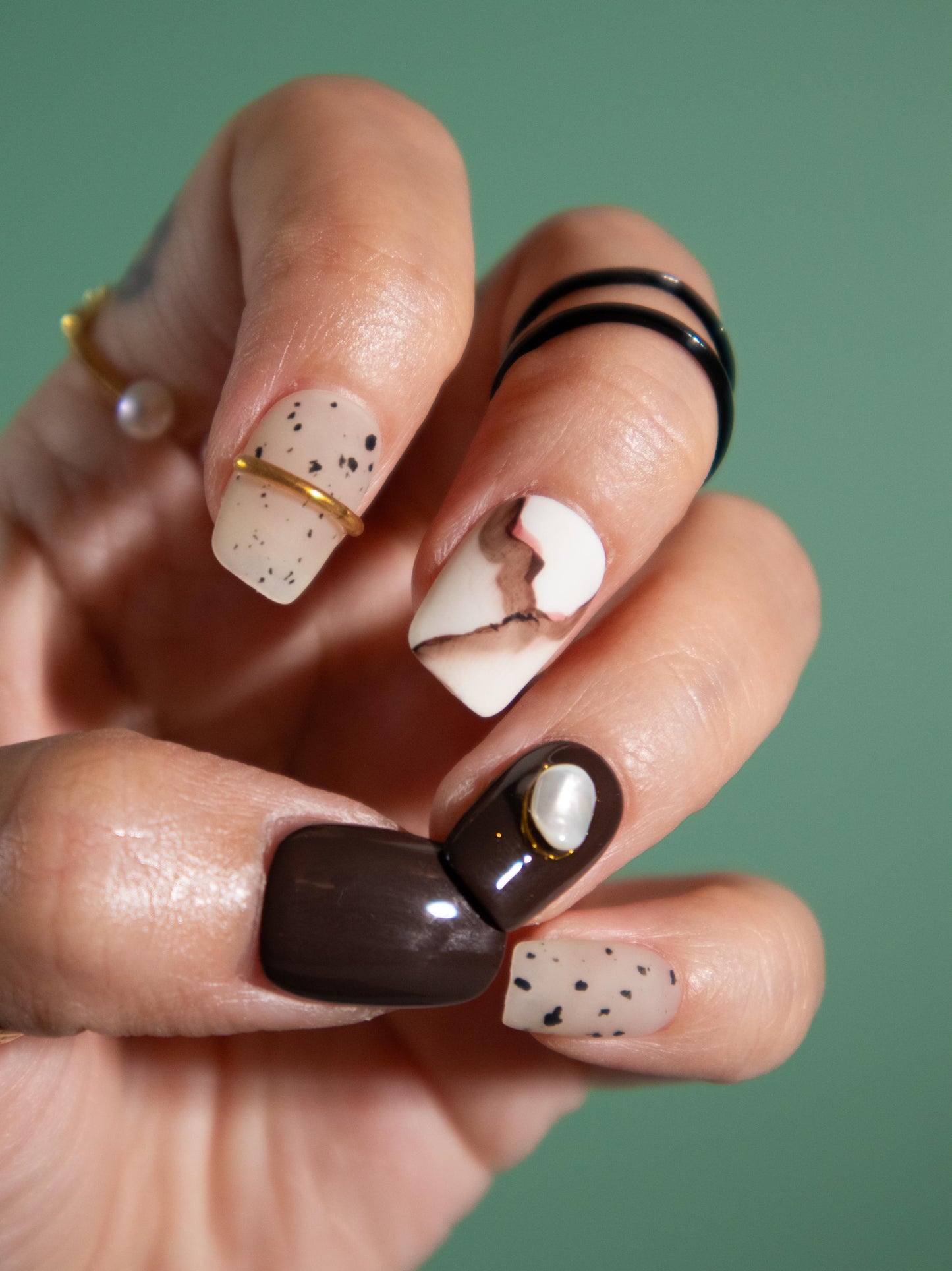 MATTE CHOCOLATE
