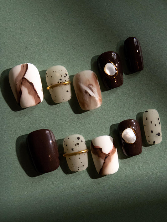 MATTE CHOCOLATE