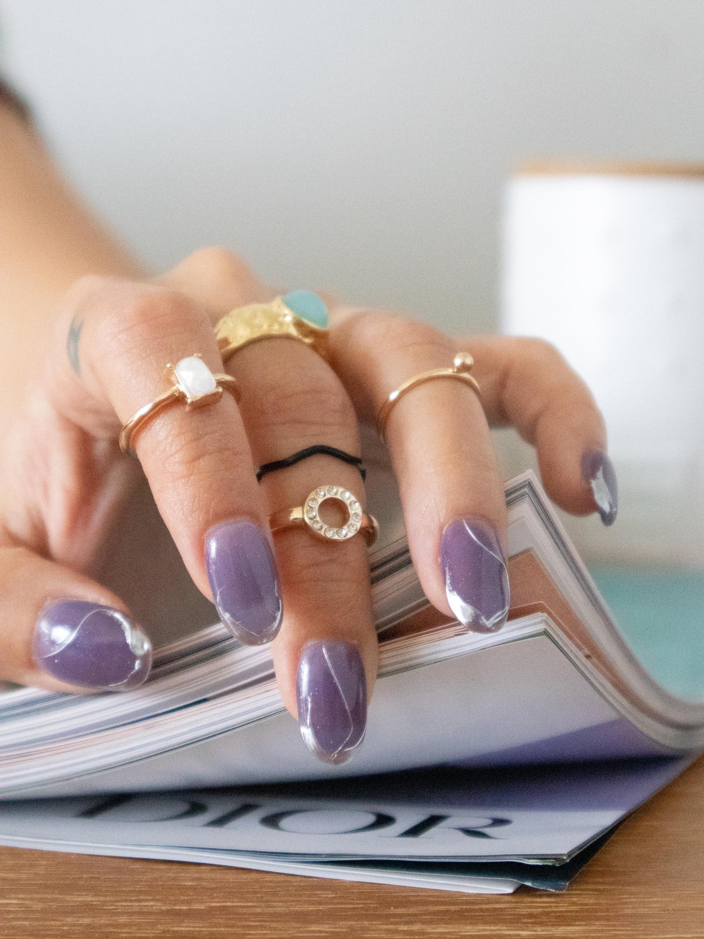 SMOKEY DUSKY CHROMEY