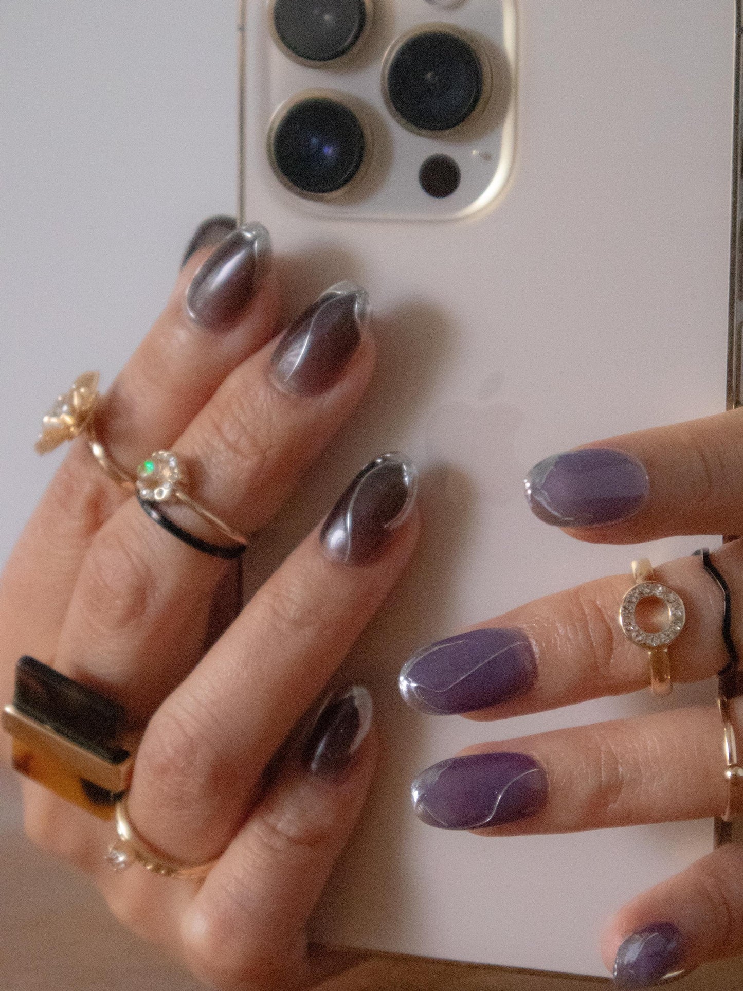 SMOKEY DUSKY CHROMEY